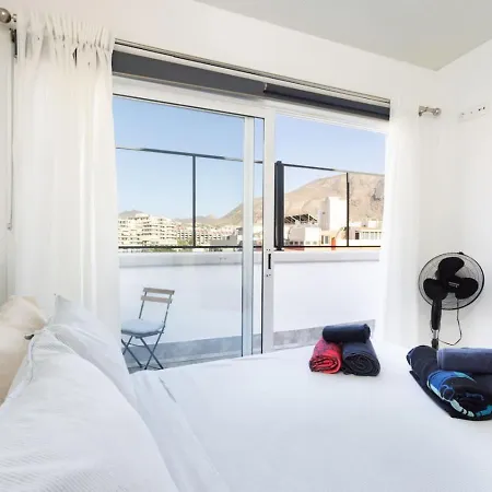 New Center Cristianos Apartmán