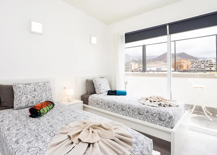 New Center Cristianos Apartman